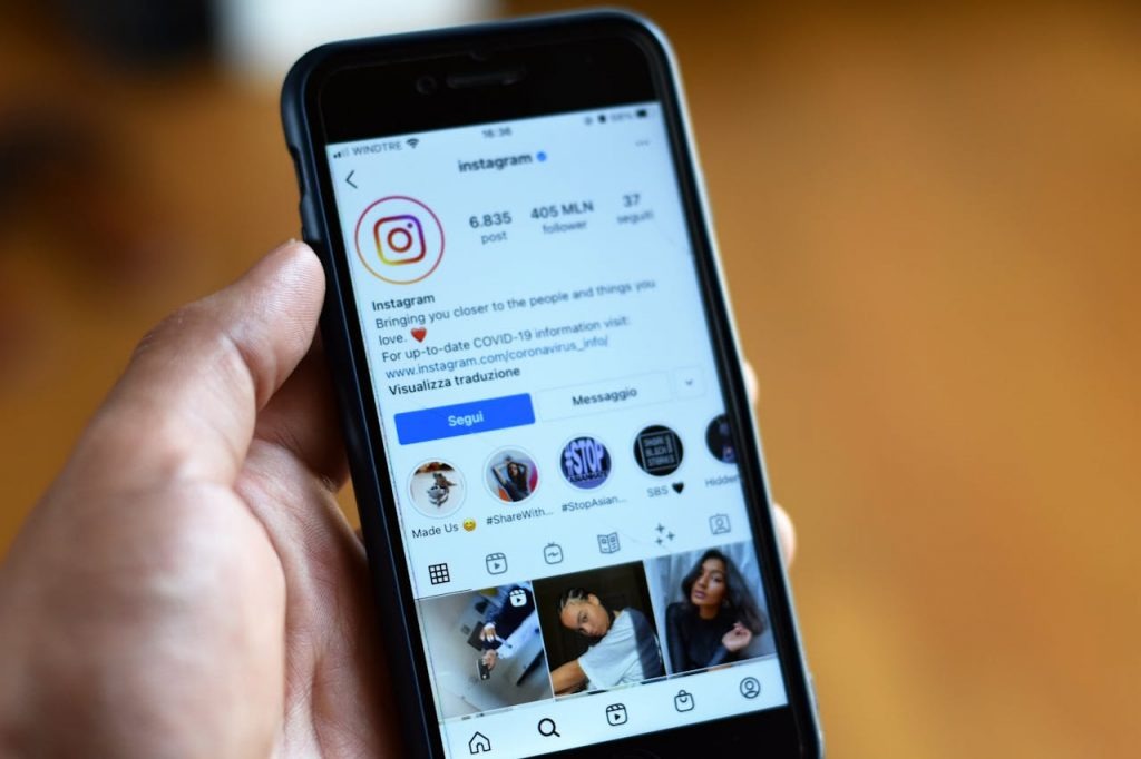 See Private Instagram Accounts Without Following Requests